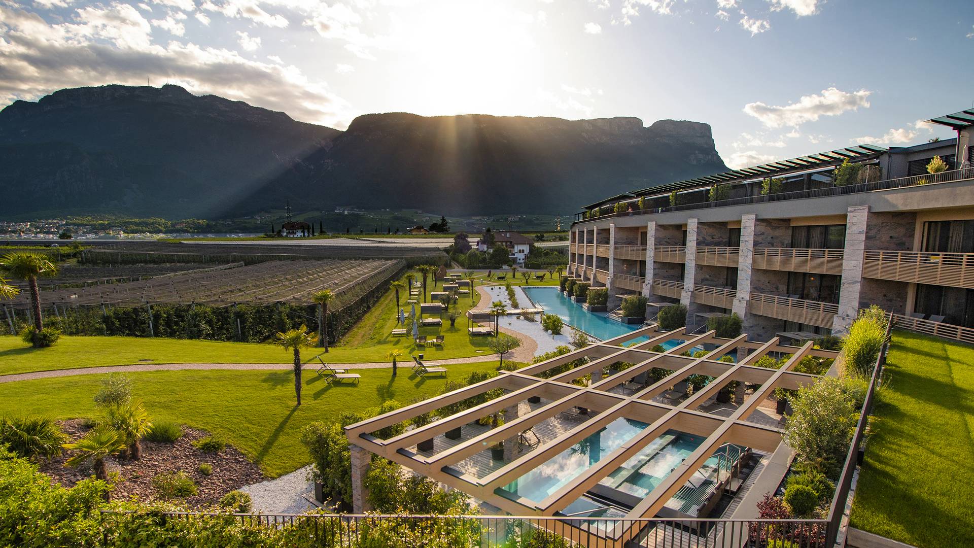 Welcome to your dream holiday at the 5-star hotel in Appiano/Eppan